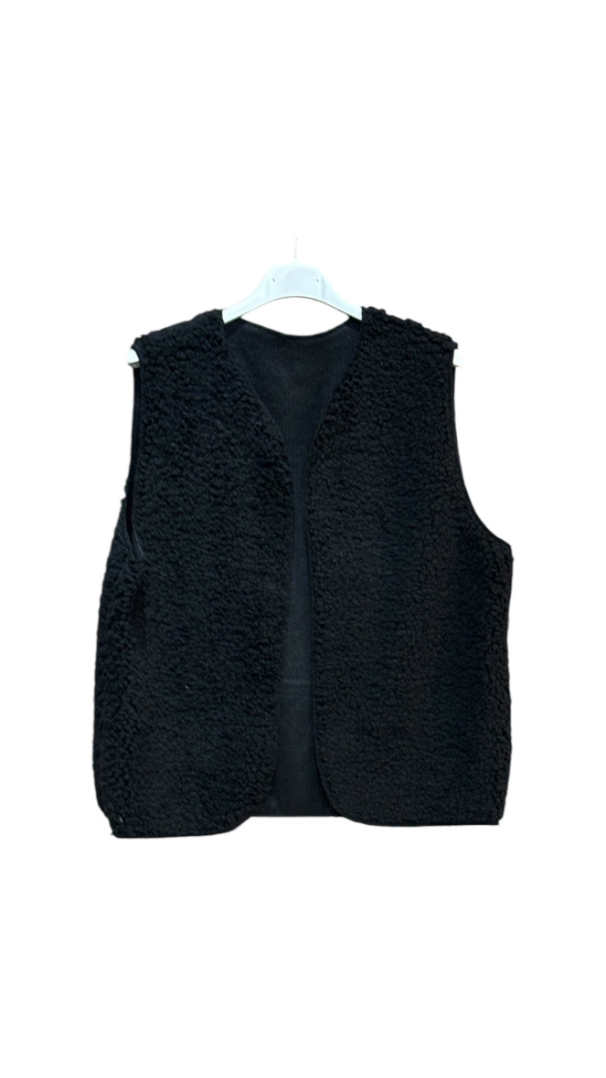 Wholesaler Willow - Sleeveless and buttoned sheepskin vest