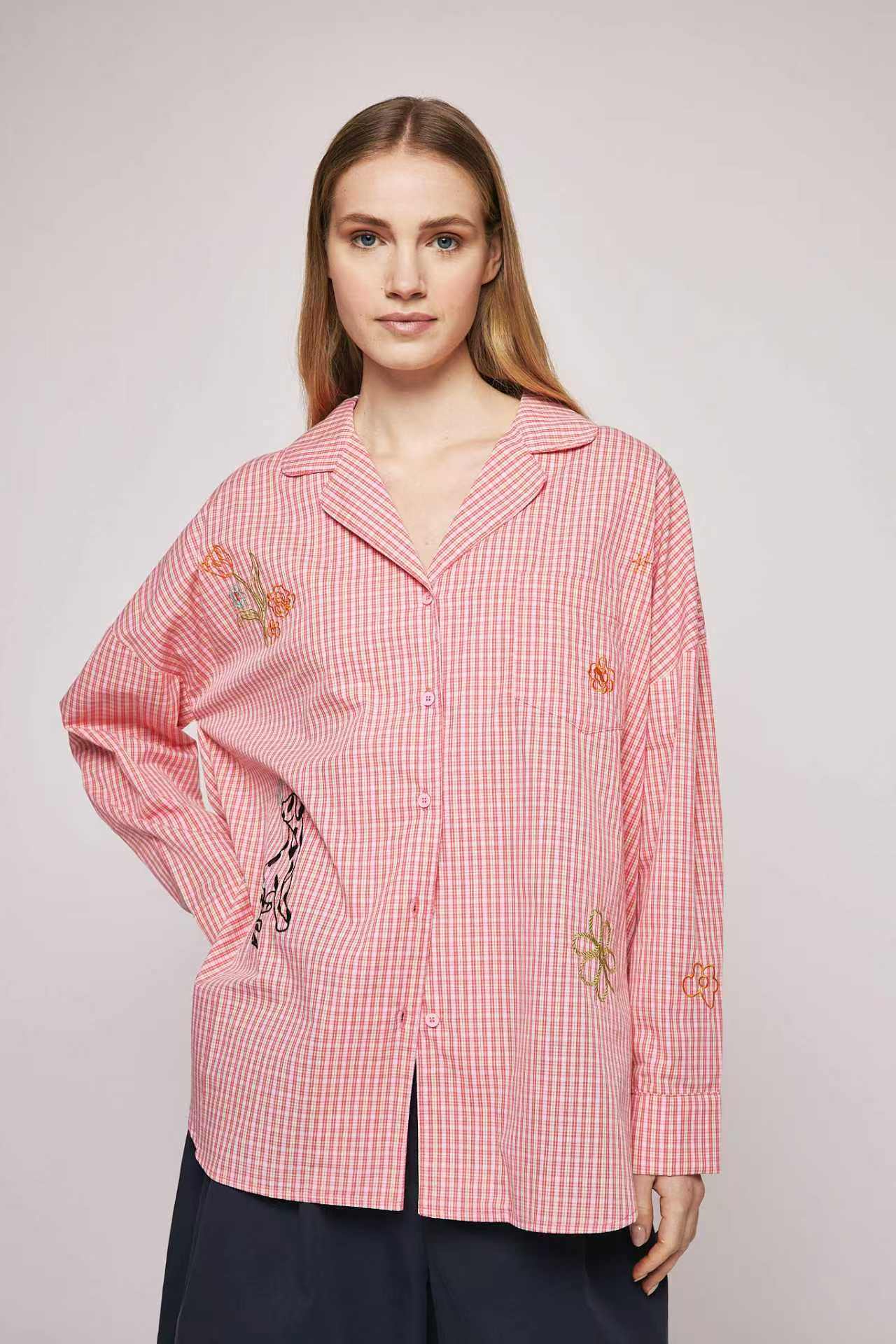 Wholesaler WIYA SRL - Micro-checkered shirt with floral and patterned embroidery