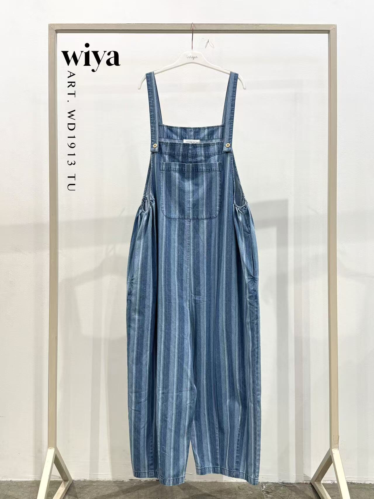 Wholesaler WIYA SRL - Jeans -colored striped dungarees