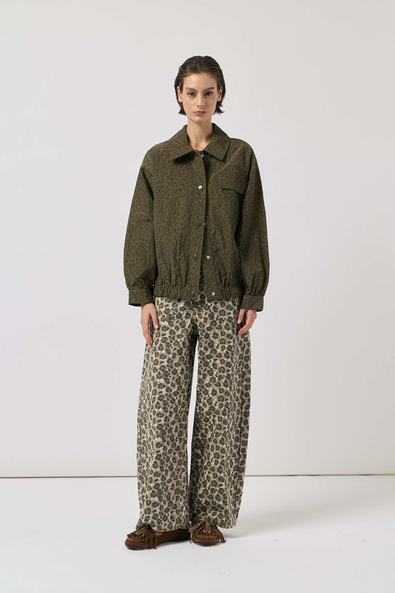 Wholesaler WIYA SRL - LEOPARD PRINT DENIM TROUSERS