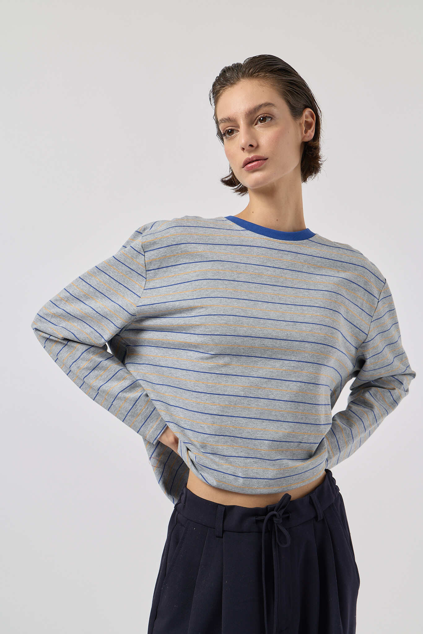 Wholesaler WIYA SRL - Long sleeve striped t-shirt