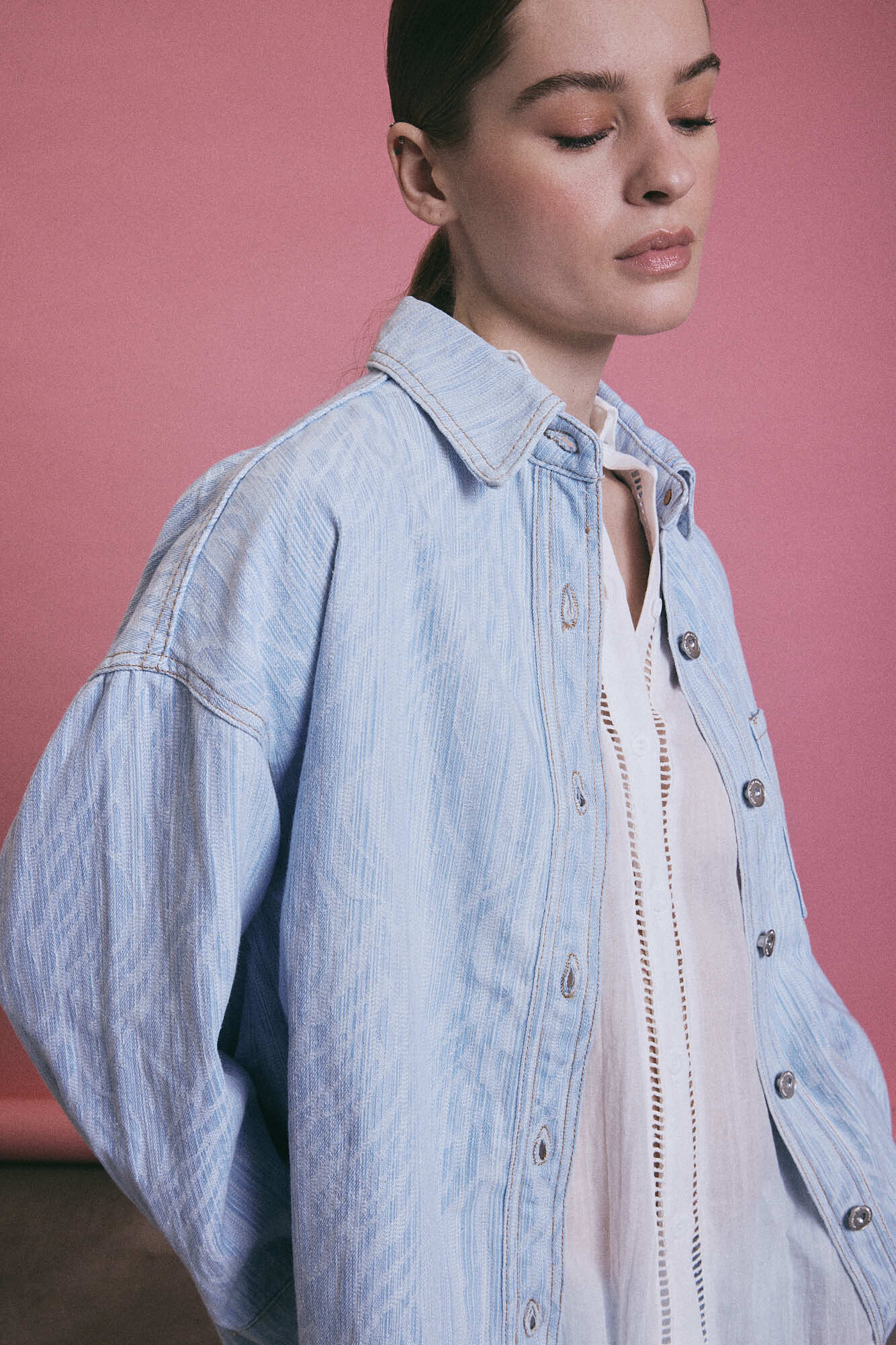 Großhändler WIYA SRL - Hemd oder Jacke in verwaschenem Jeans-Look
