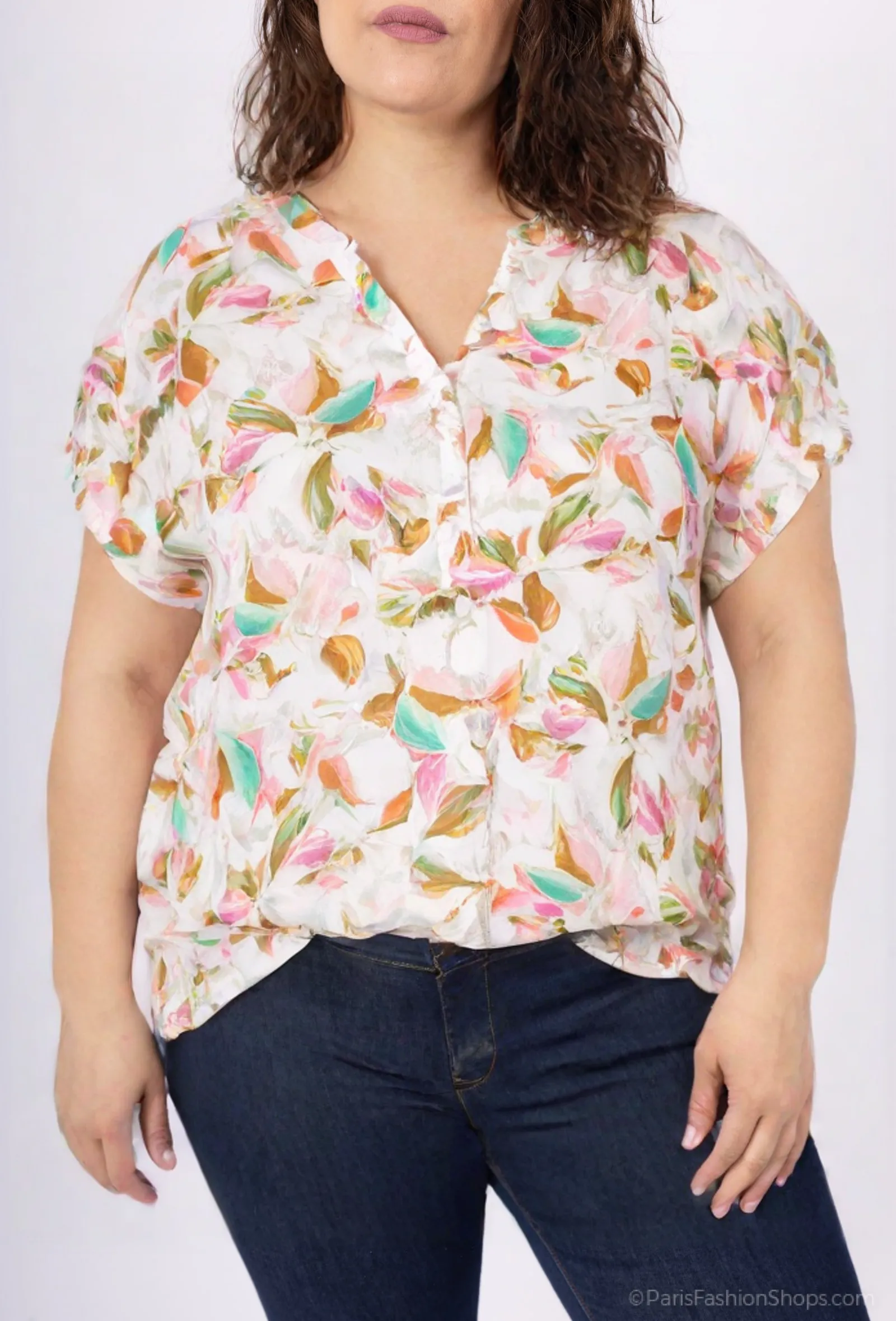 Großhändler World Fashion - Große Frauenbluse Kurzarm - elegant und komfortabel