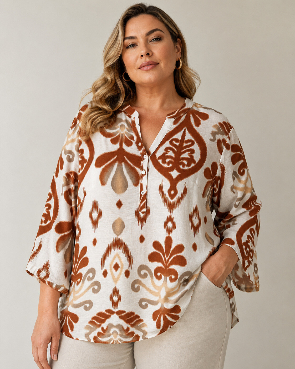 Grossiste World Fashion - Blouse en coton Grande Taille Manches 3/4 – Élégante et Confortable