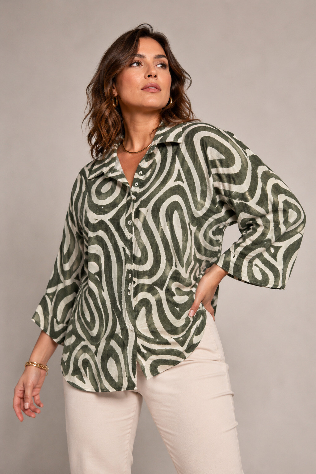 Wholesaler World Fashion - Flowy & Casual Plus Size 3/4 Sleeve Shirt - Printed