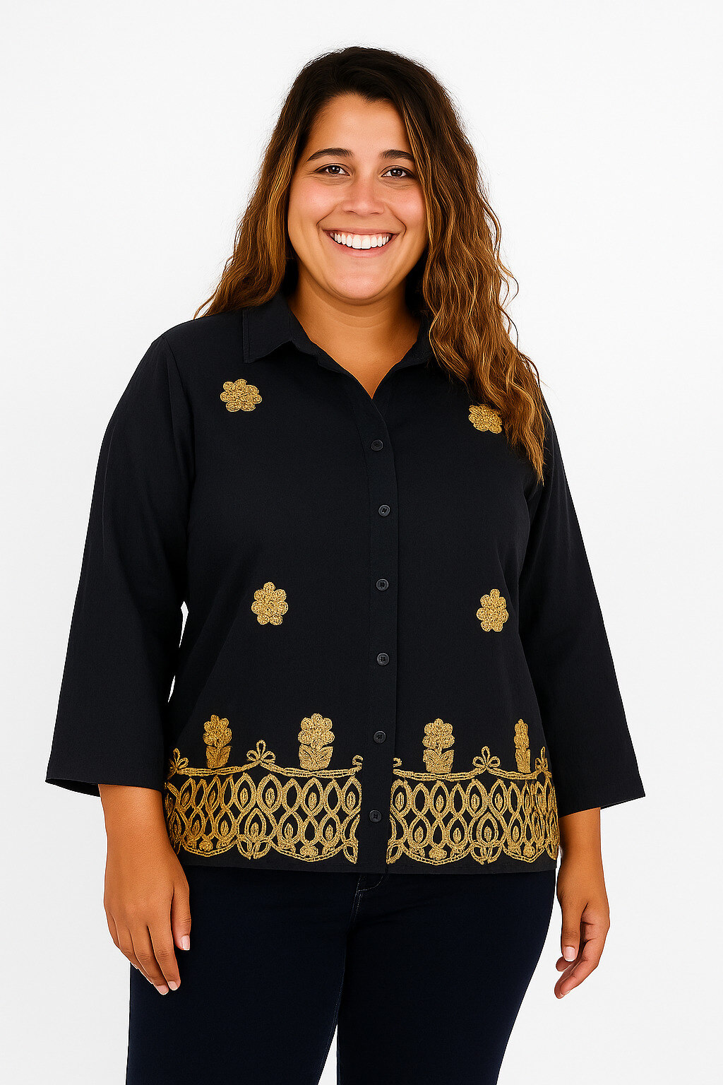 Großhändler World Fashion - Goldbesticktes Damenhemd aus Baumwolle in Übergröße mit 3/4-Ärmeln - Elegant und Bequem