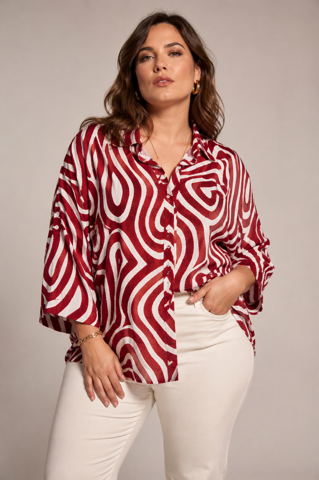 Wholesaler World Fashion - Flowy & Casual Plus Size Shirt with 3/4 Sleeves - Printed