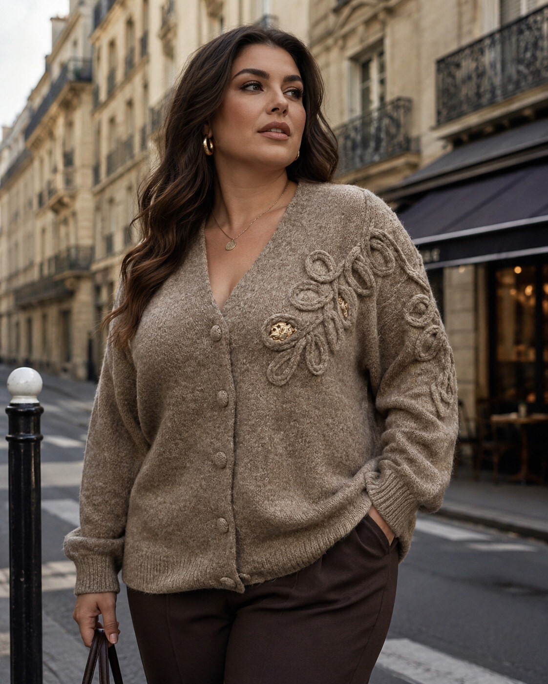 Grossista World Fashion - Cardigan floreale Taglia Grande in lana e materiale riciclato