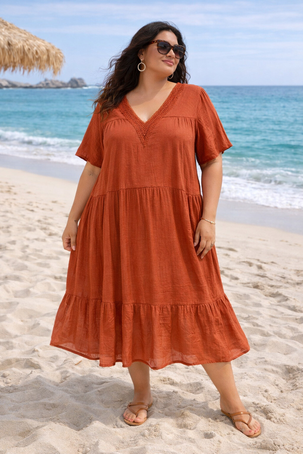 Grossiste World Fashion - Robe Longue Grande Taille manches courtes avec dentelles - Uni