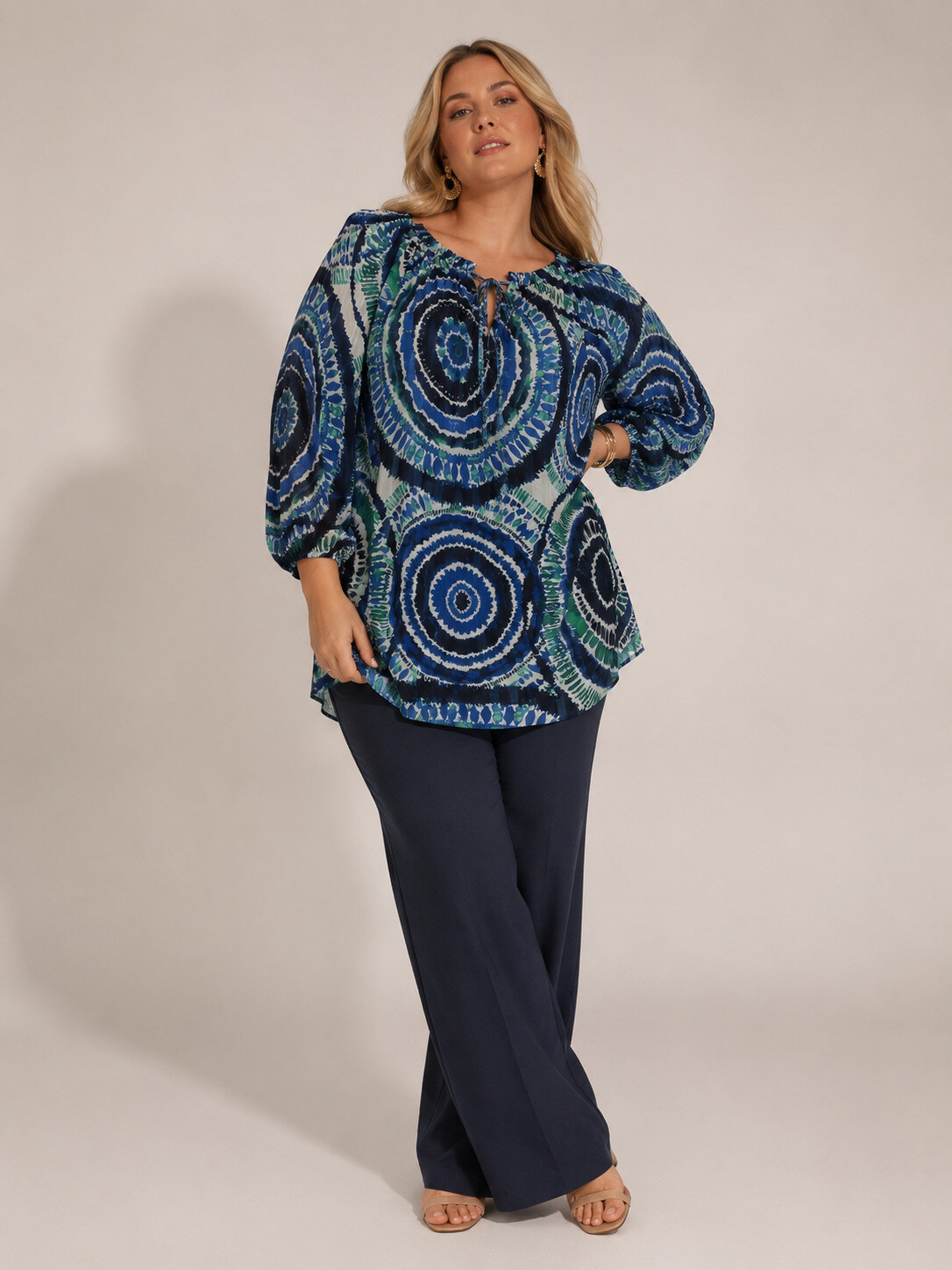 Grossiste World Fashion - Top Grande Taille fluide manches 3/4