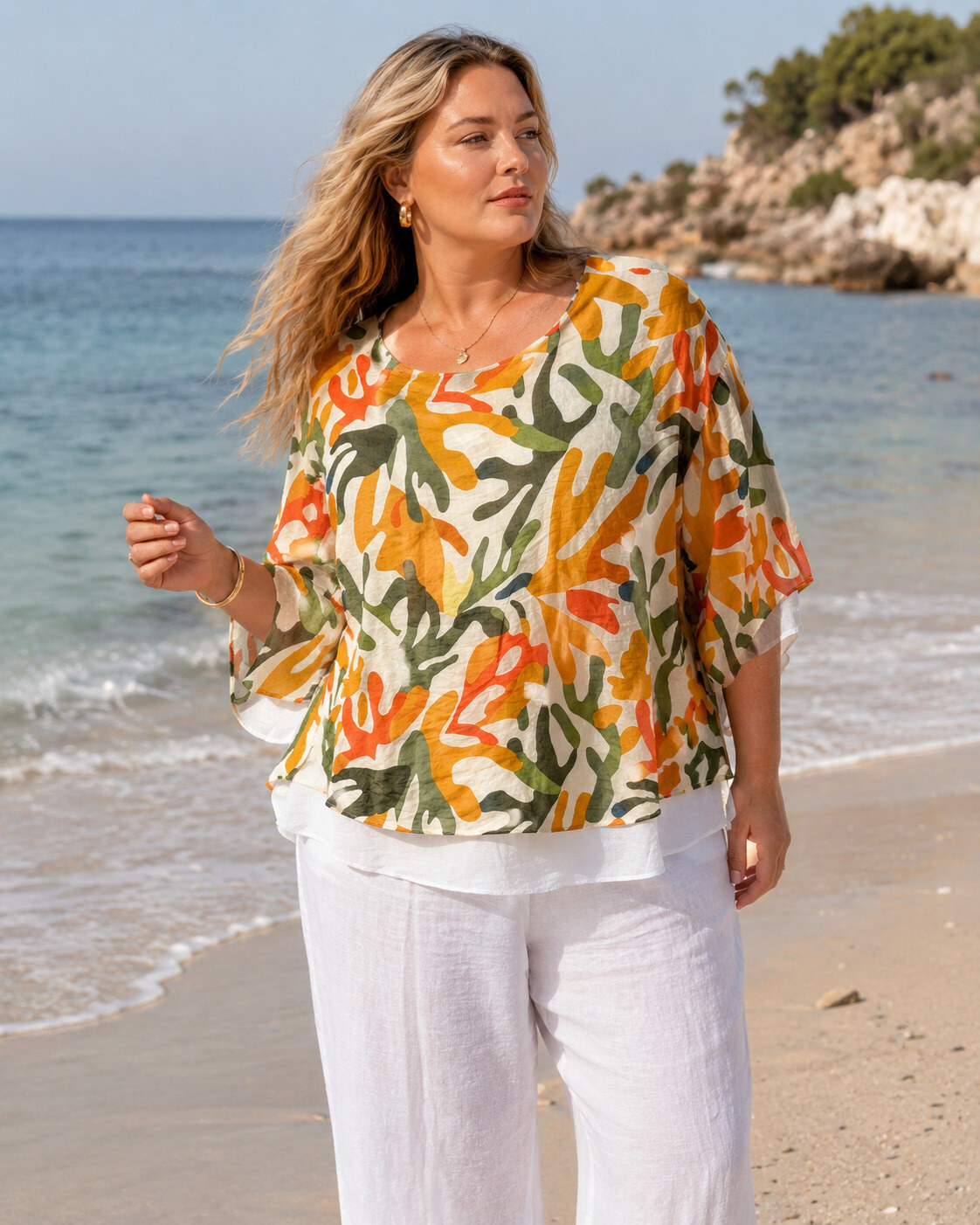 Großhändler World Fashion - Große Größen Rayon-Top mit kurzen Ärmeln im Baumwoll-Gaze-Effekt - Bedruckt