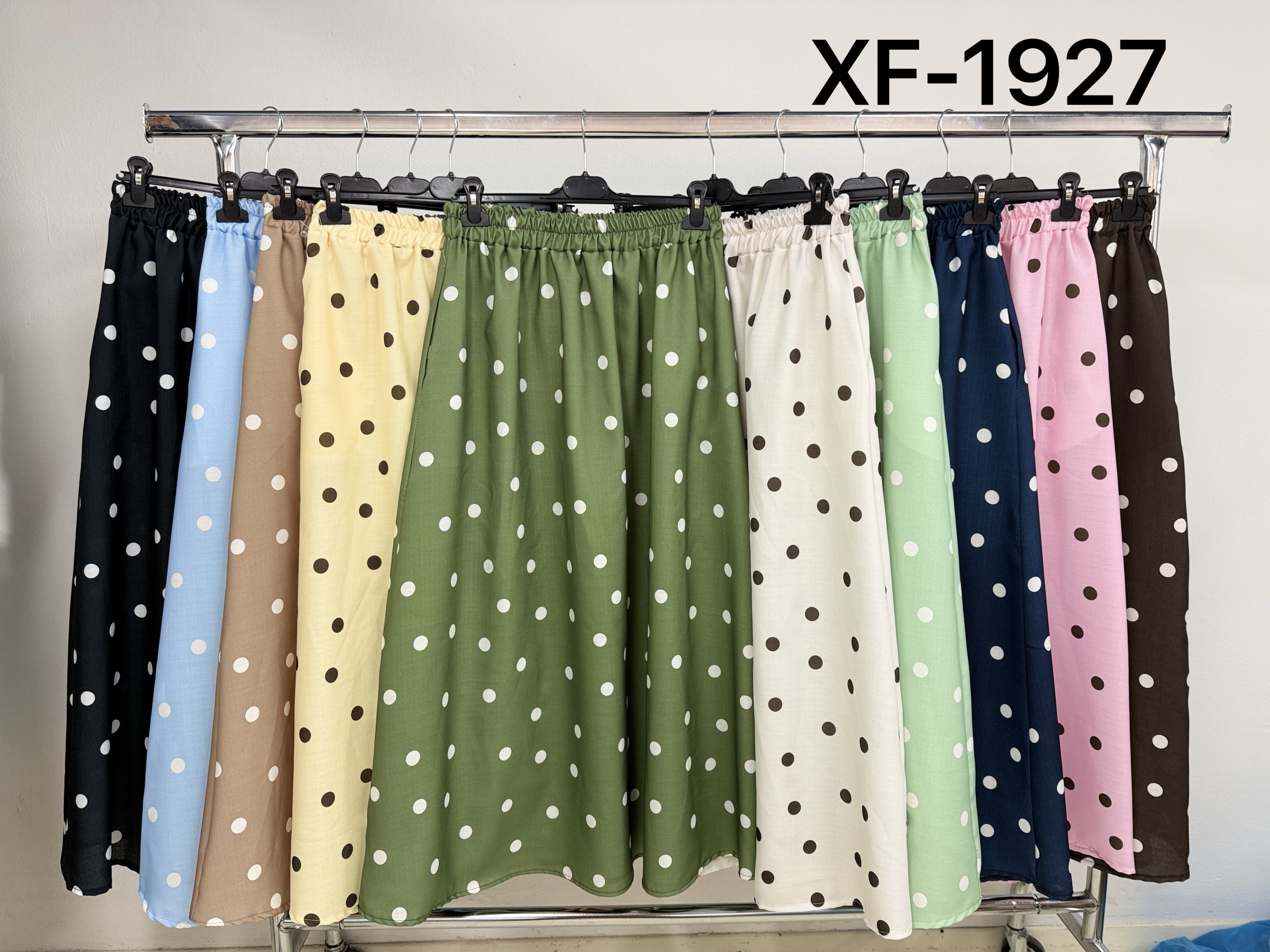 Wholesaler XFASHION - SKIRT WITH POCKET