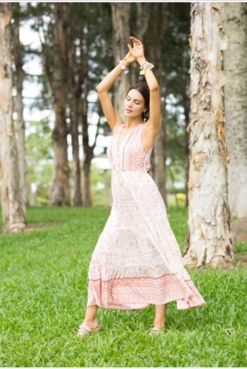 Wholesaler YALI MODA - Long Dress "Summer Whisper"