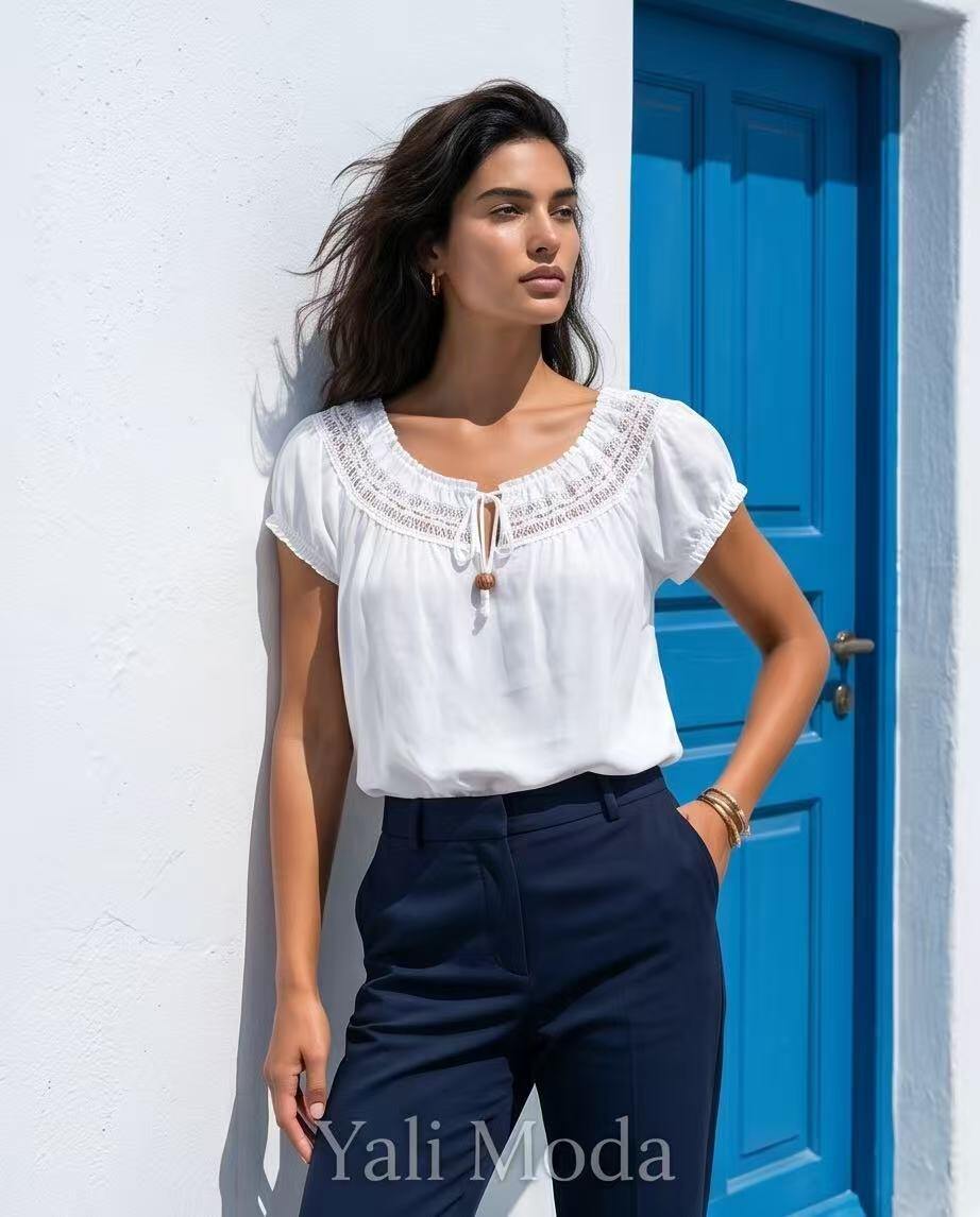 Mayorista YALI MODA - Blusa Blanca Romántica con Bordado Suave