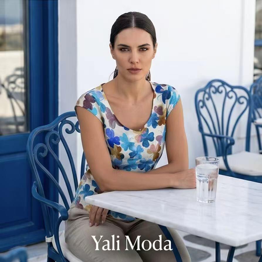 Wholesaler YALI MODA - Summer Top "Spring Flowers"