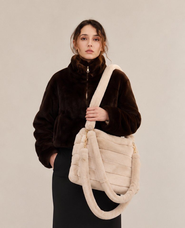 Wholesaler Yitaly Style - TOTE BAG IN STRIPED FAUX FUR
