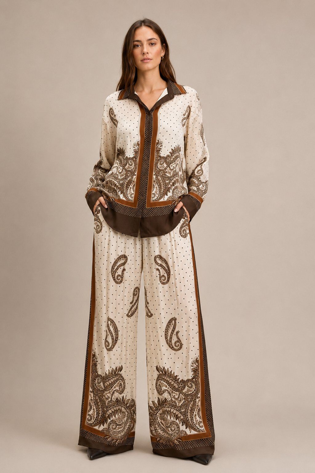 Grossista Yitaly Style - COMPLETO IN RASO CON STAMPA PAISLEY E MICRO POIS
