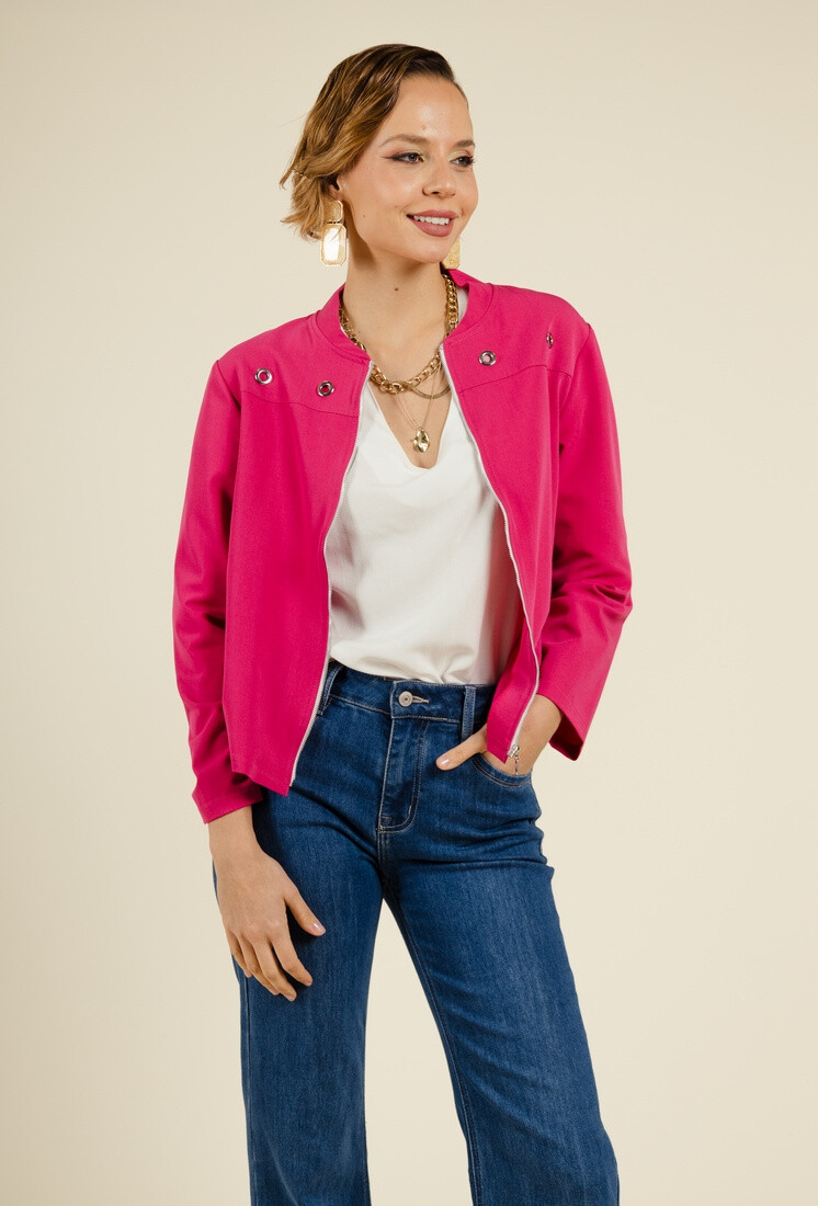 Mayorista You Udress Size+ - Chaqueta bomber beige revisitada: modernidad y audacia en la vida cotidiana