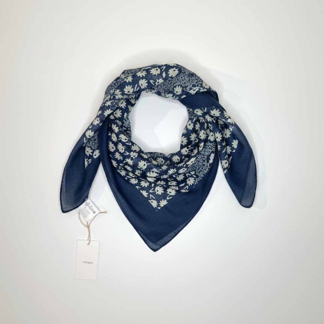 Wholesaler YYDS Accessory - Patterned cotton scarf