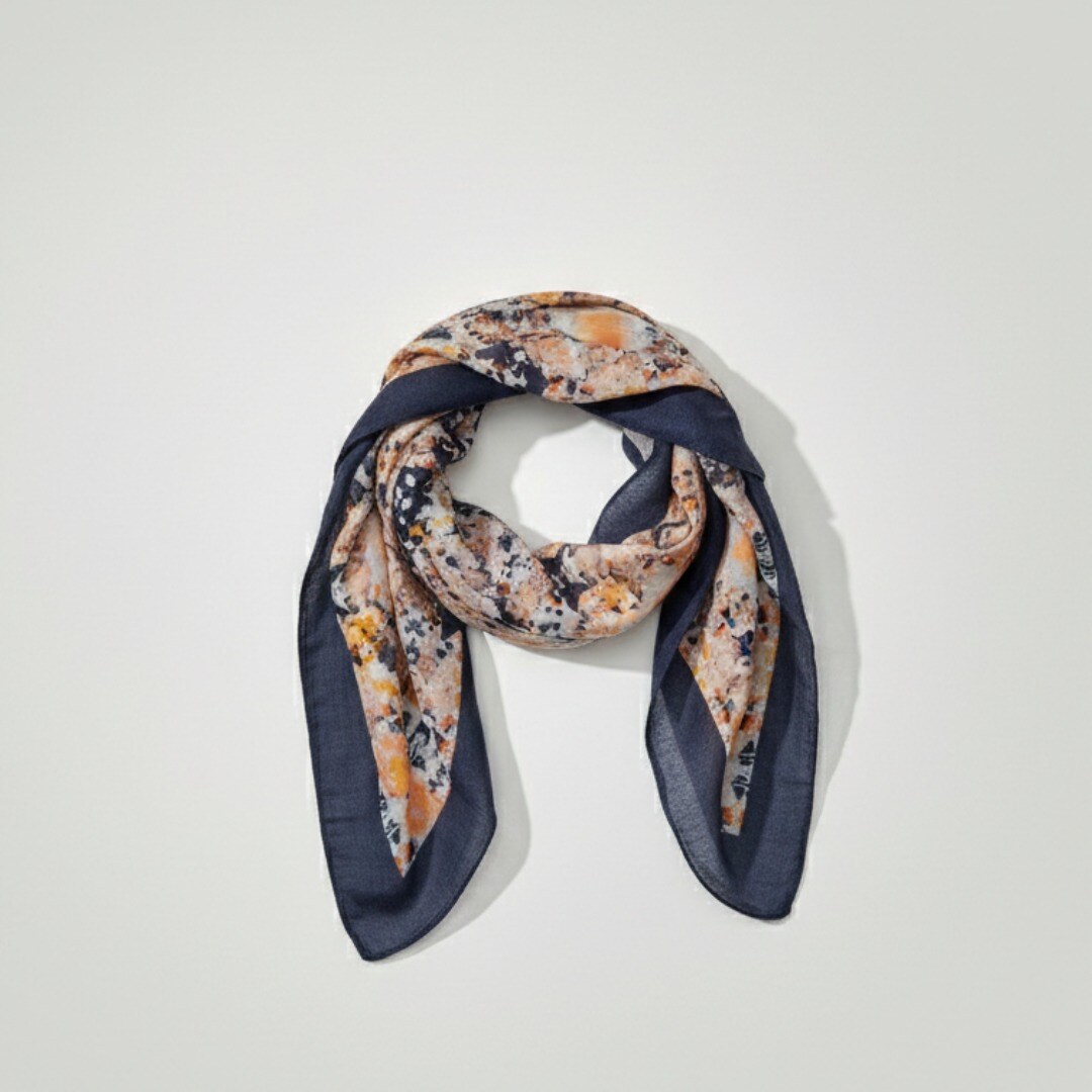 Wholesaler YYDS Accessory - Patterned cotton scarf