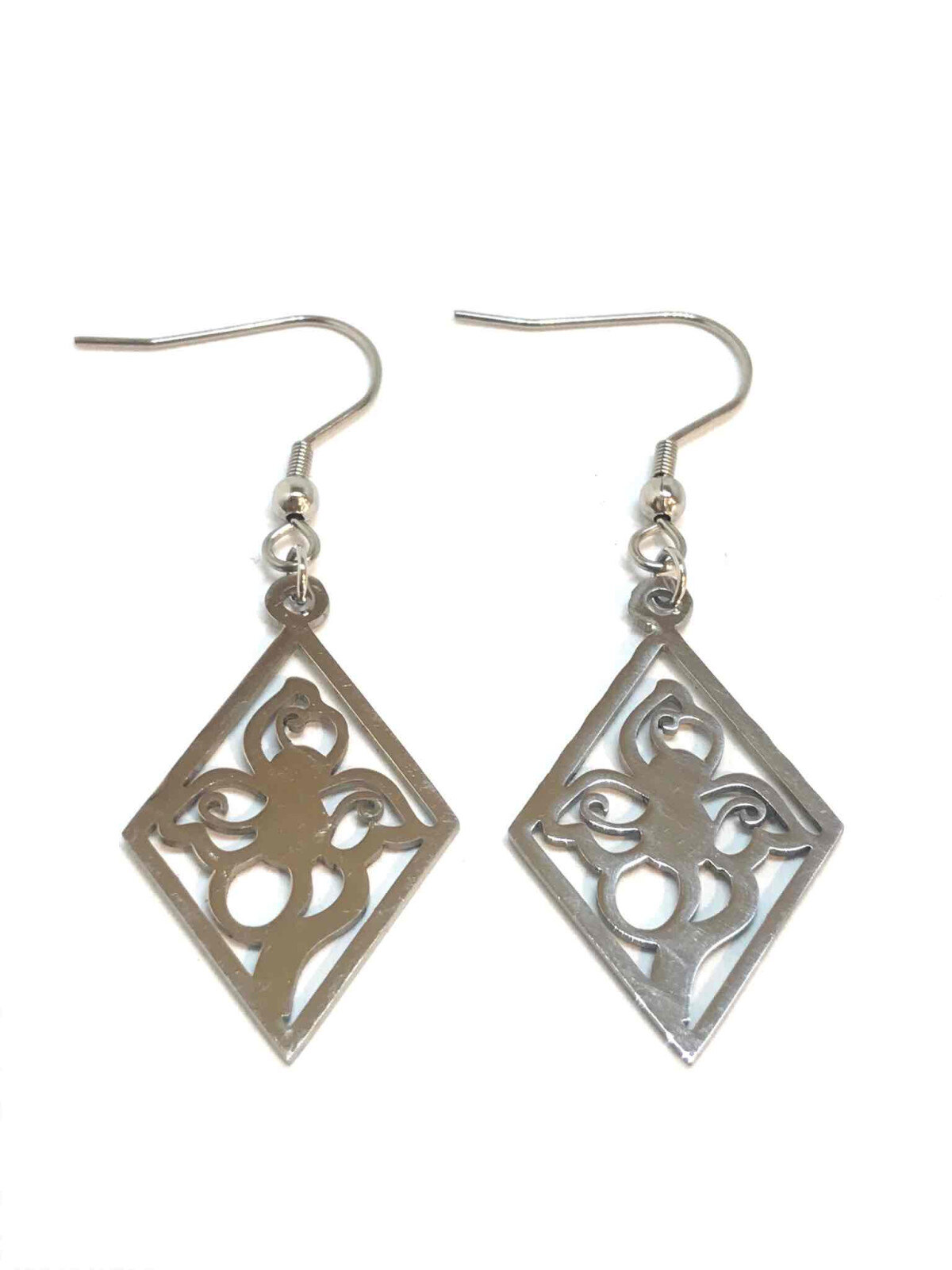 Grossiste Z. Emilie - Boucle d’oreille acier fleur
