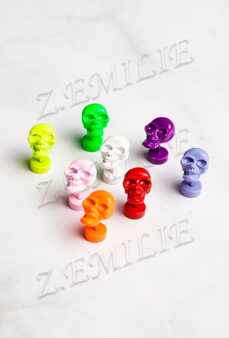 Grossiste Z. Emilie - Tête de mort faux élargisseur Plug boucle d'oreille 8mm