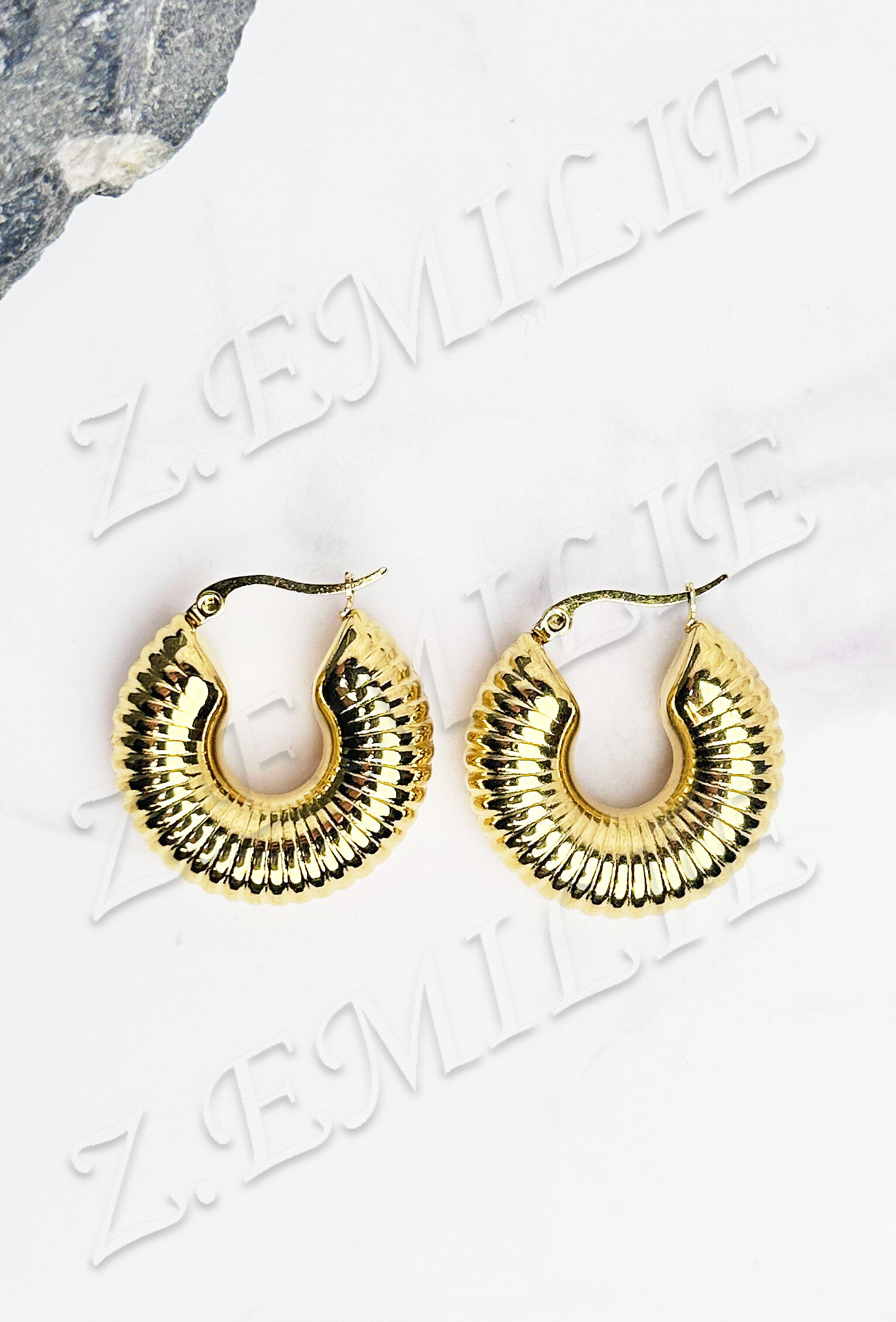 Wholesaler Z. Emilie - Steel earring