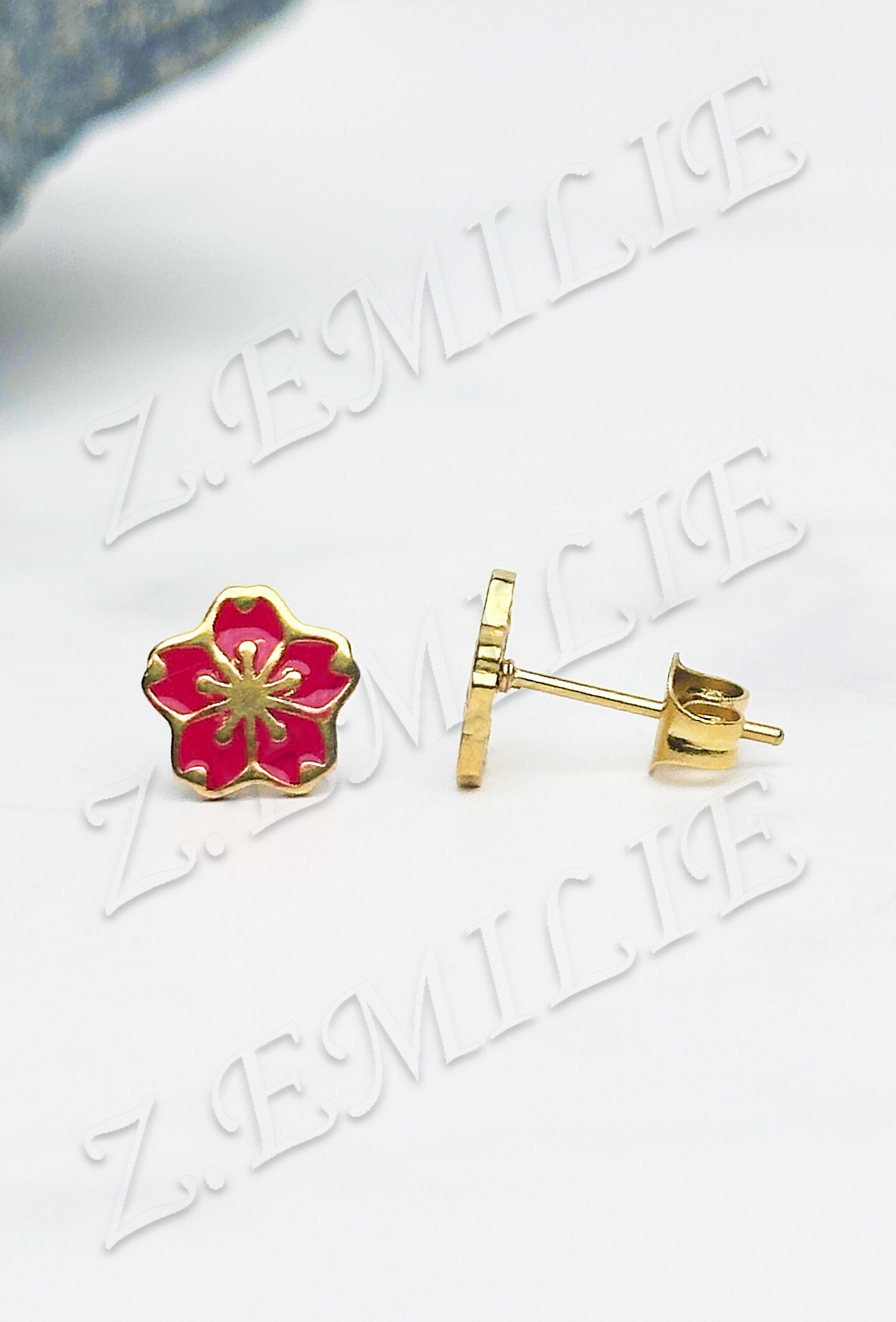 Wholesaler Z. Emilie - Steel dolphin earring