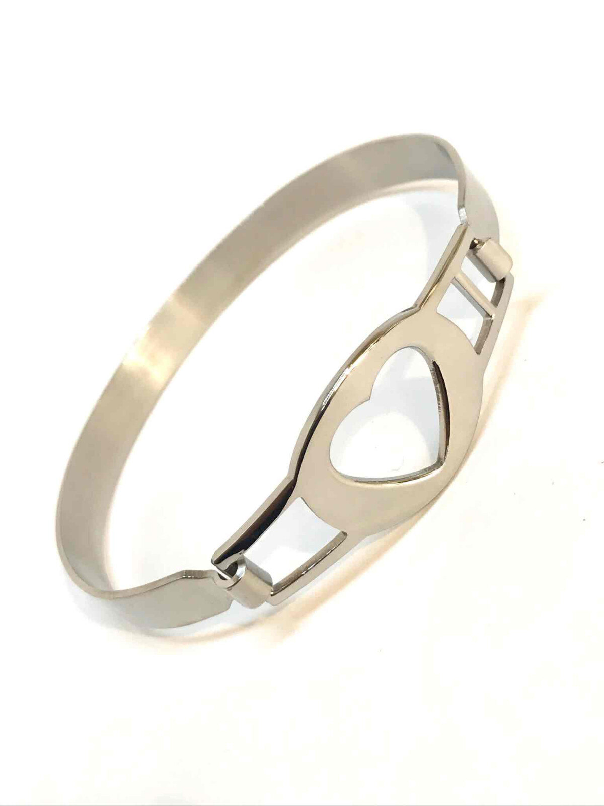 Wholesaler Z. Emilie - Heart steel bracelet