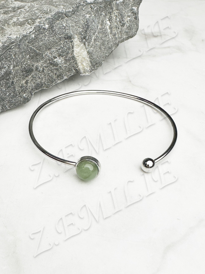 Mayorista Z. Emilie - Brazalete de acero con piedra de jade
