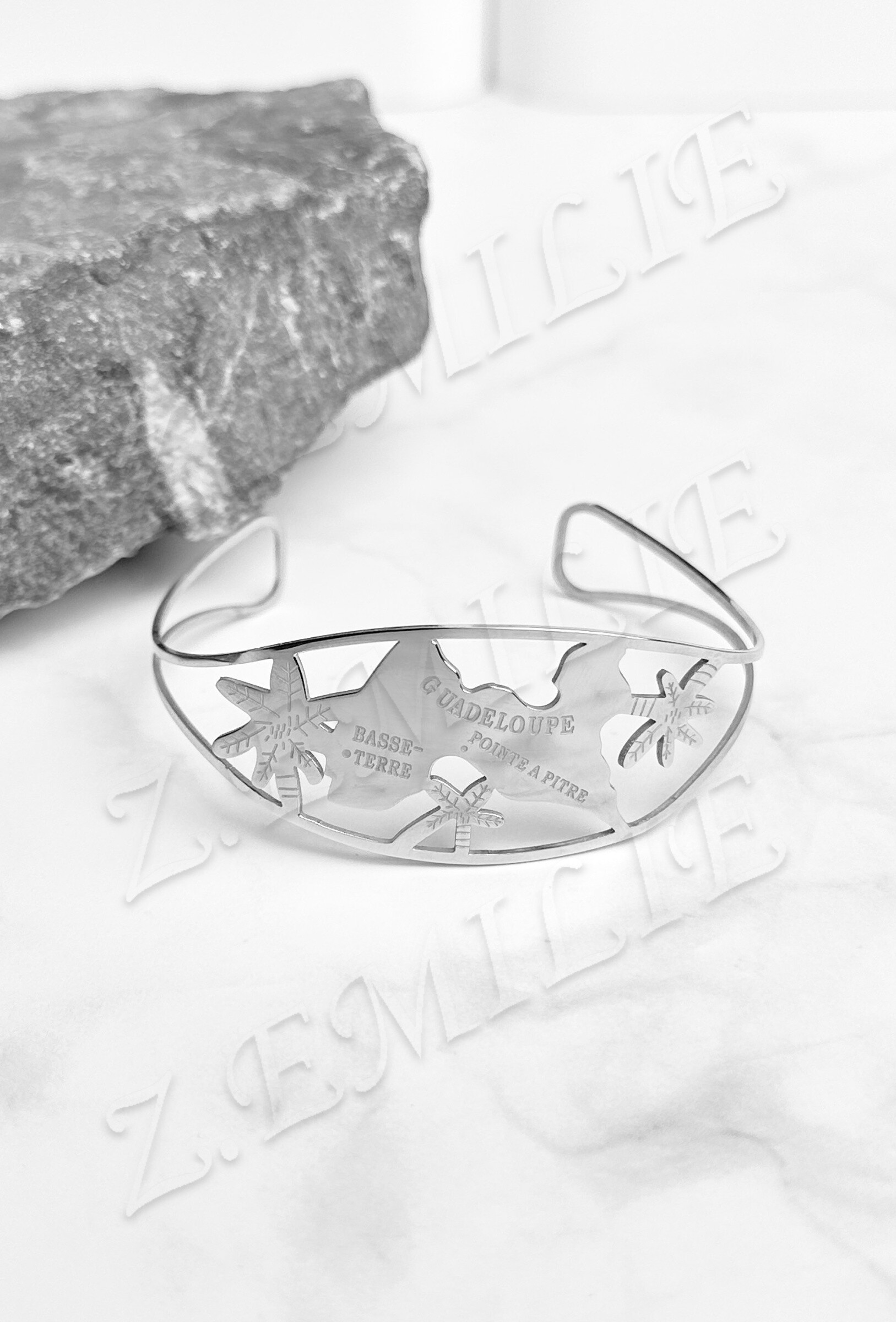 Wholesaler Z. Emilie - Steel bangle bracelet Triskel