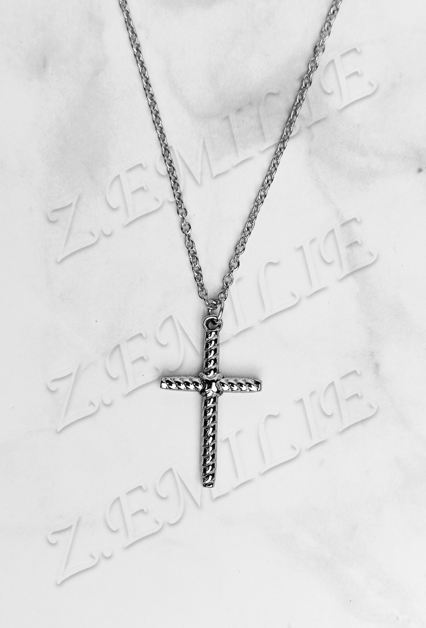 Wholesaler Z. Emilie - Sea turtle steel necklace