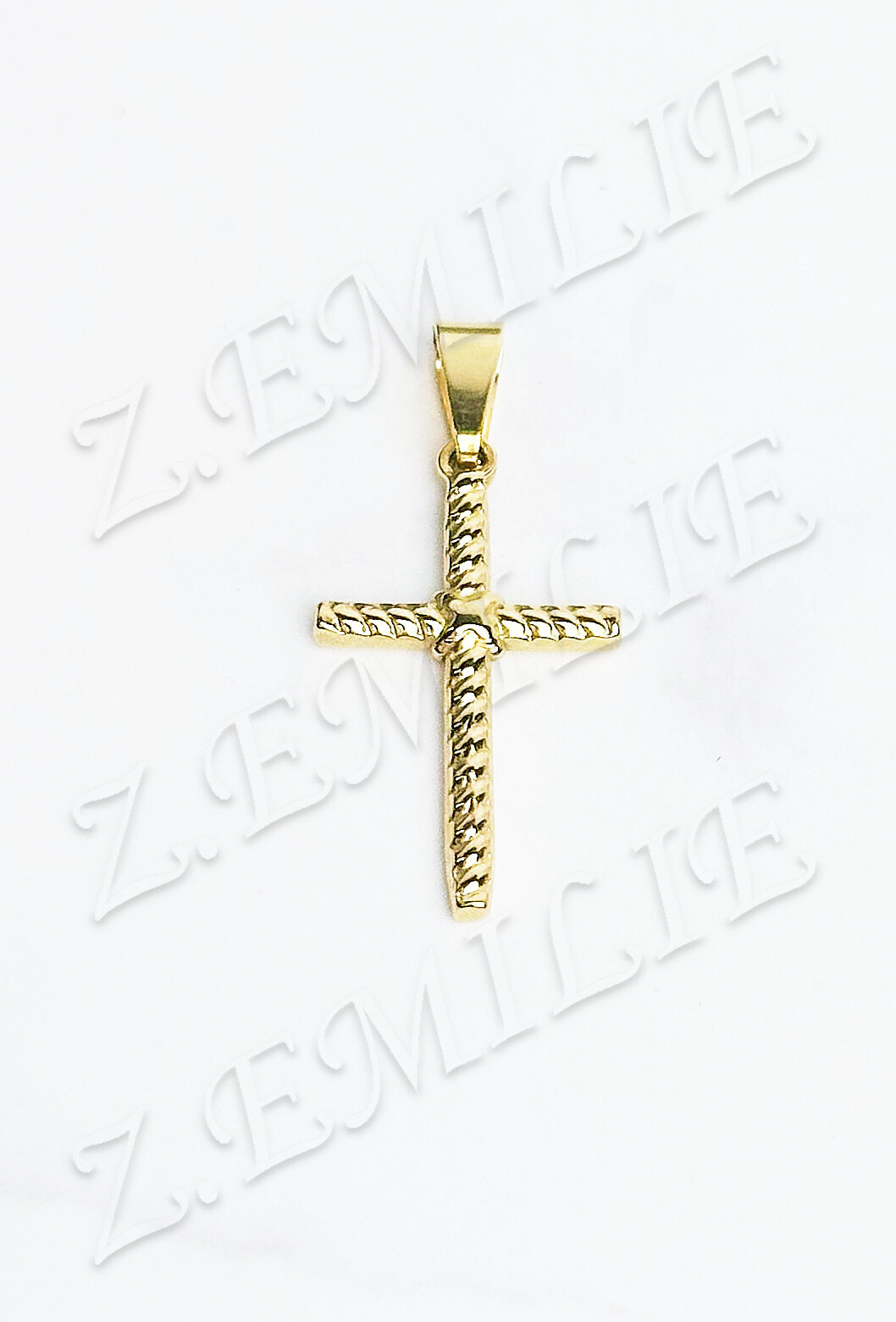 Wholesaler Z. Emilie - Steel cross necklace