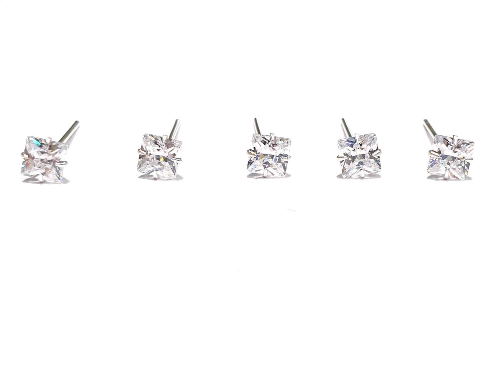 Grossiste Z. Emilie - Piercing nez zirconium carré 3mm