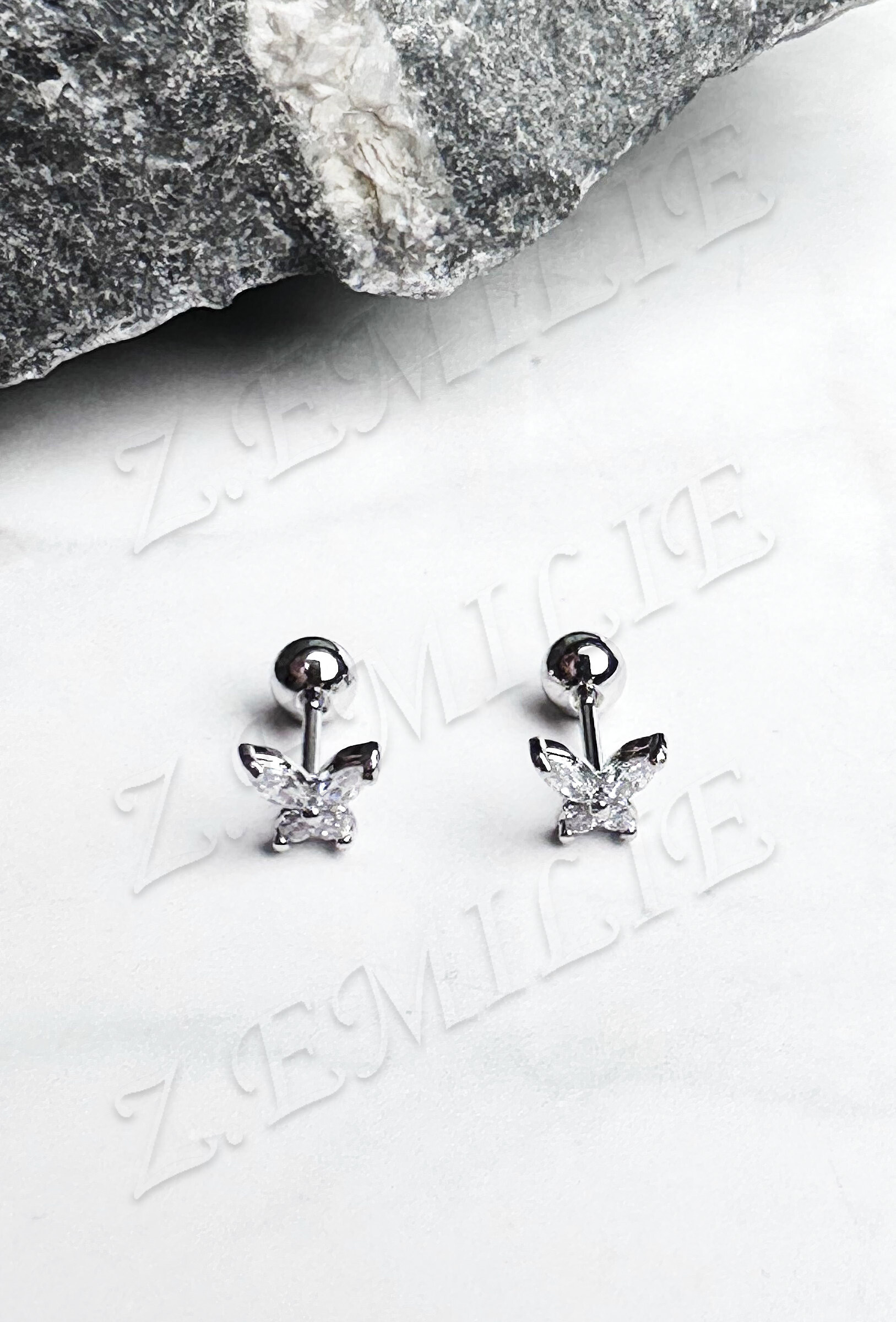 Wholesaler Z. Emilie - Triple star tragus and helix piercing