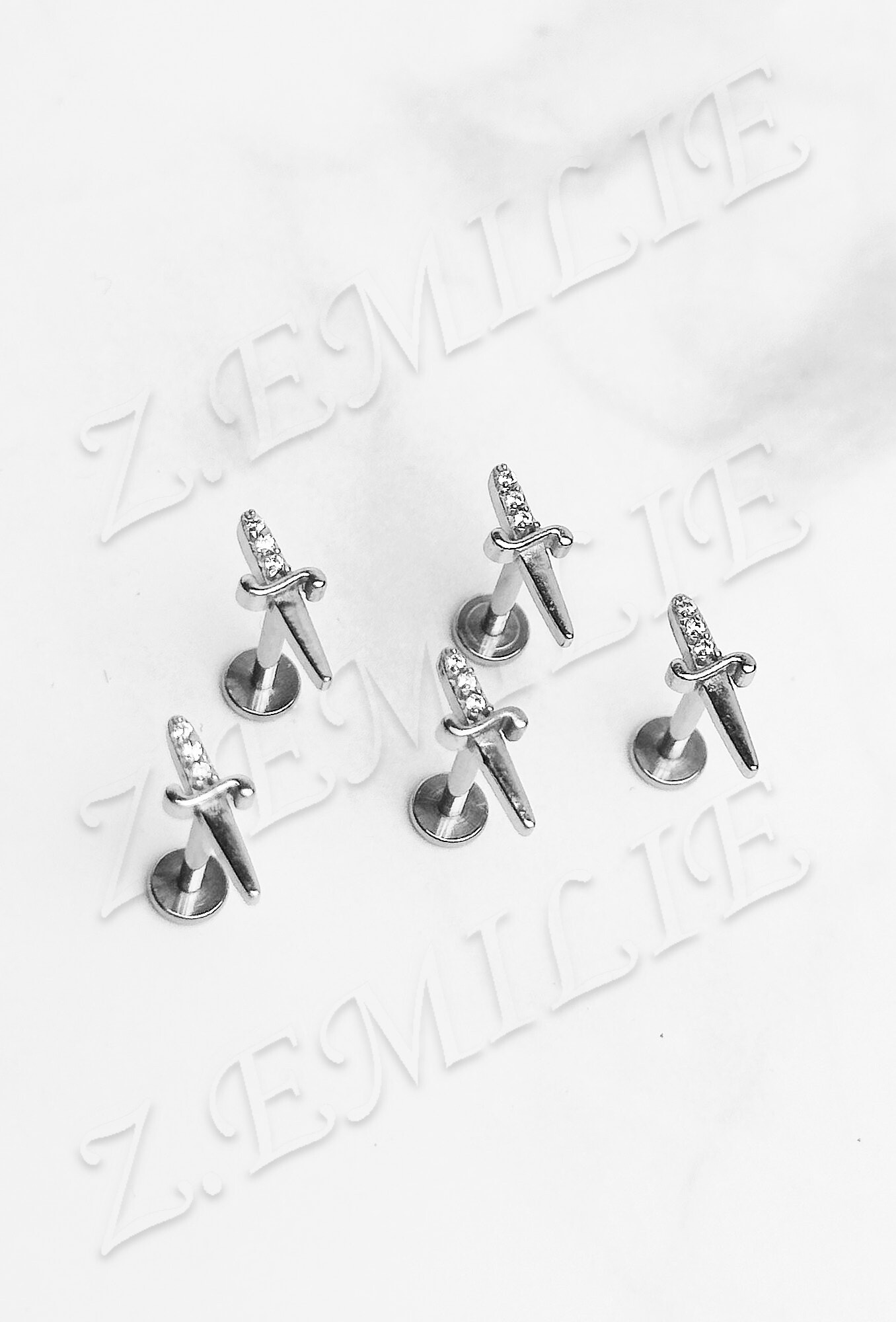 Grossista Z. Emilie - Piercing labbro zirconio 1.2x8mm