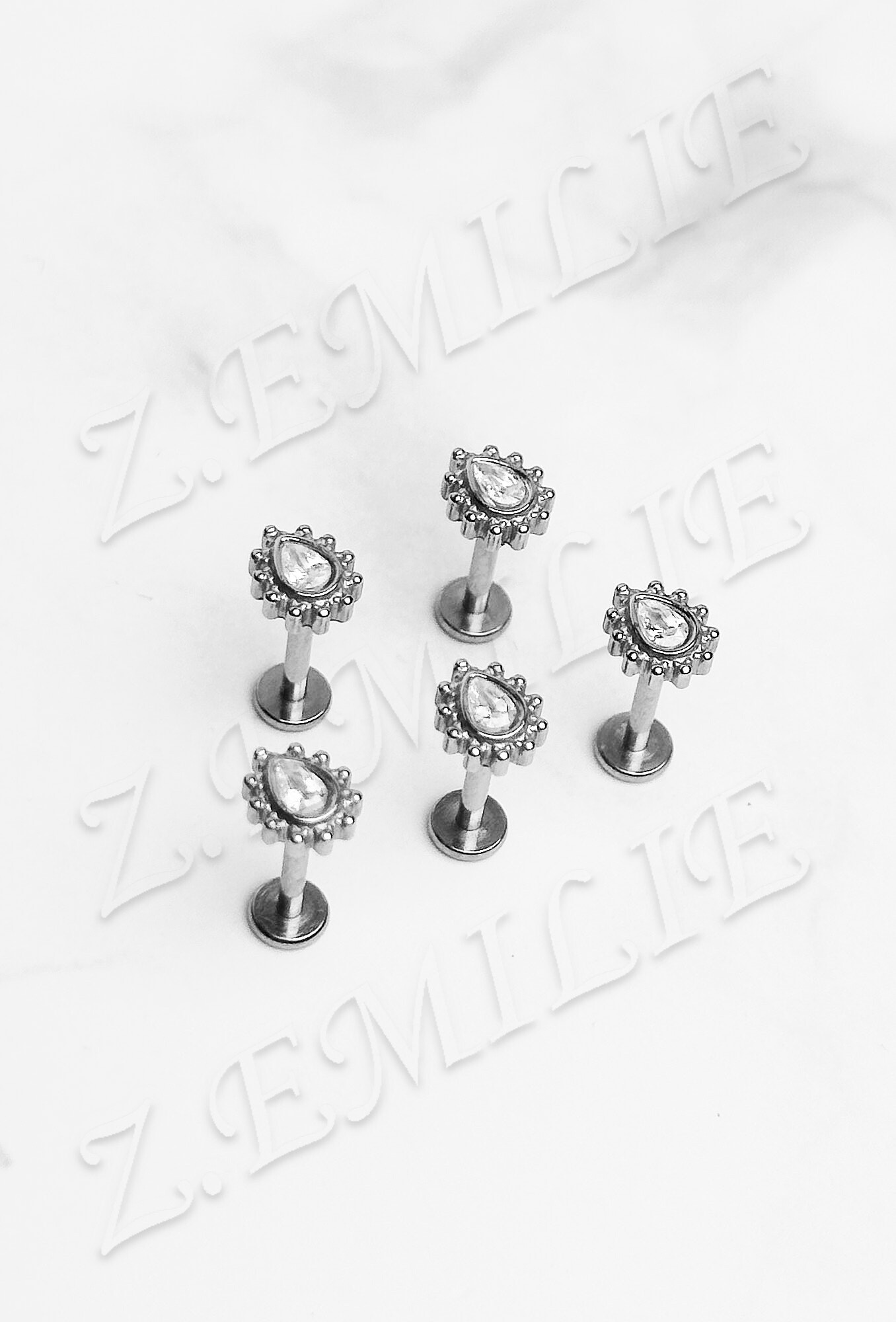 Grossista Z. Emilie - Piercing labbro zirconio 1.2x8mm