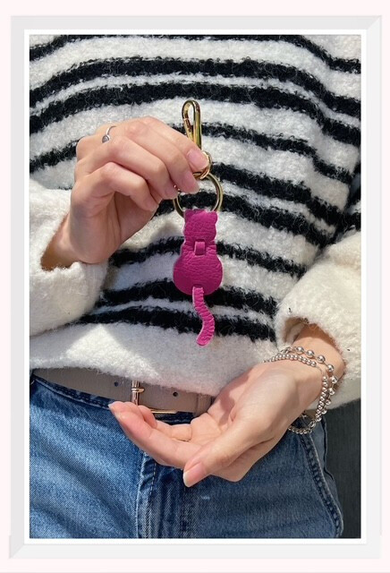 Wholesaler Z & Z - Leather key door cat shape