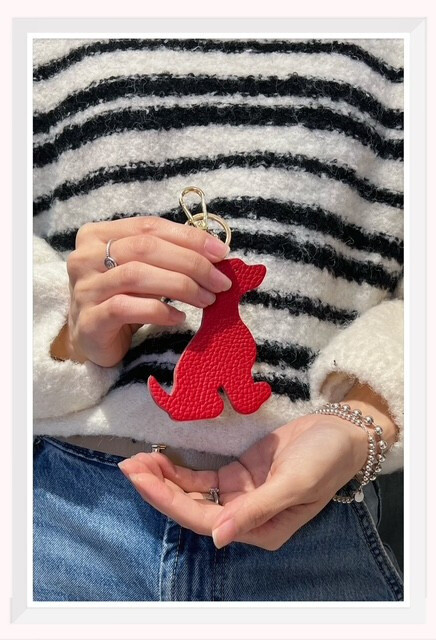 Wholesaler Z & Z - Grained leather keychain