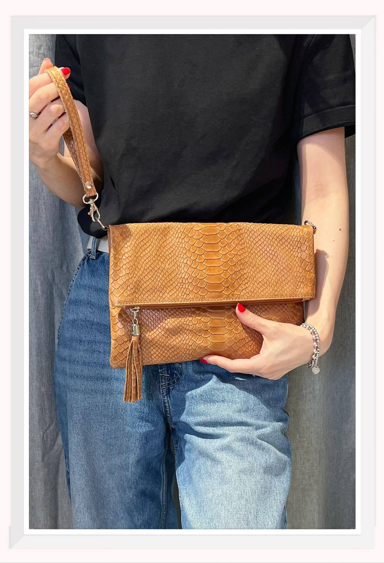 Wholesaler Z & Z - Python print leather clutch