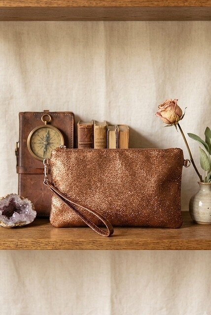 Großhändler Z & Z - Irisierende Leder-Clutch