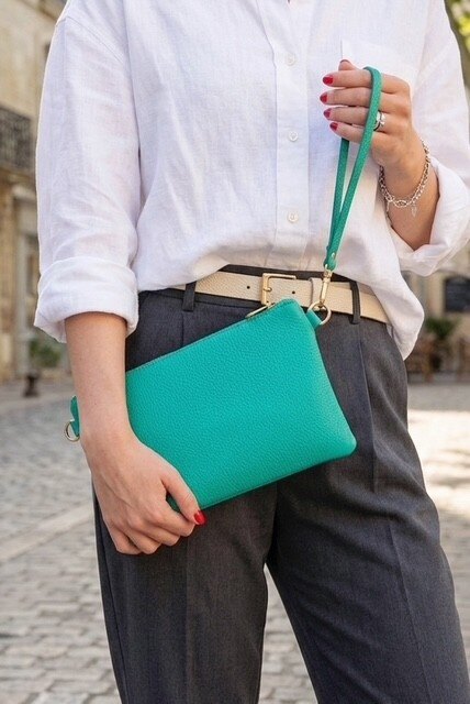 Grossista Z & Z - Pochette in pelle martellata