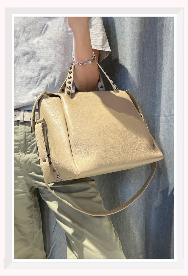 Grossiste Z & Z - Sac à main en cuir griané détail clous