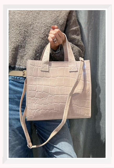 Wholesaler Z & Z - Croco printed leather handbag