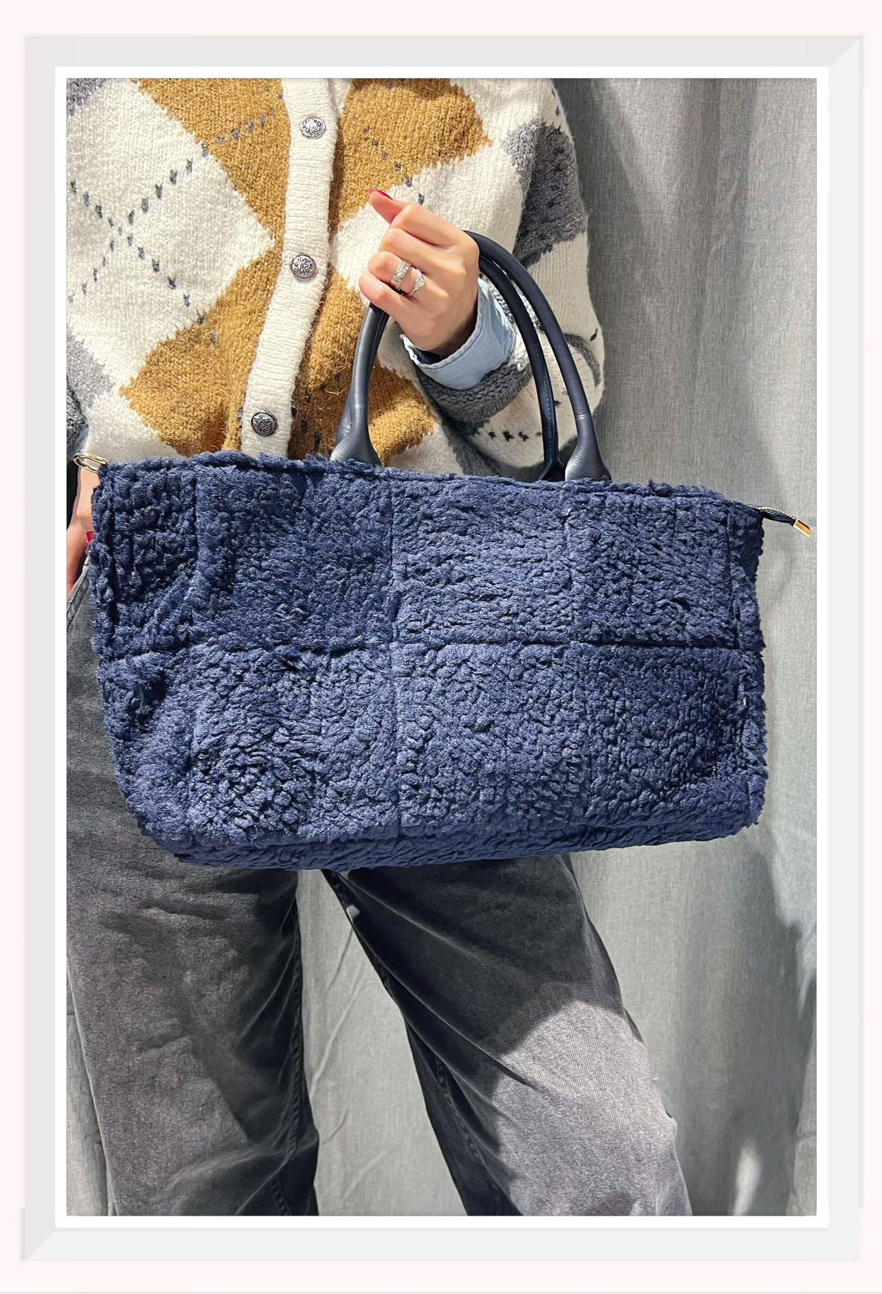 Wholesaler Z & Z - Faux fur and leather handbag