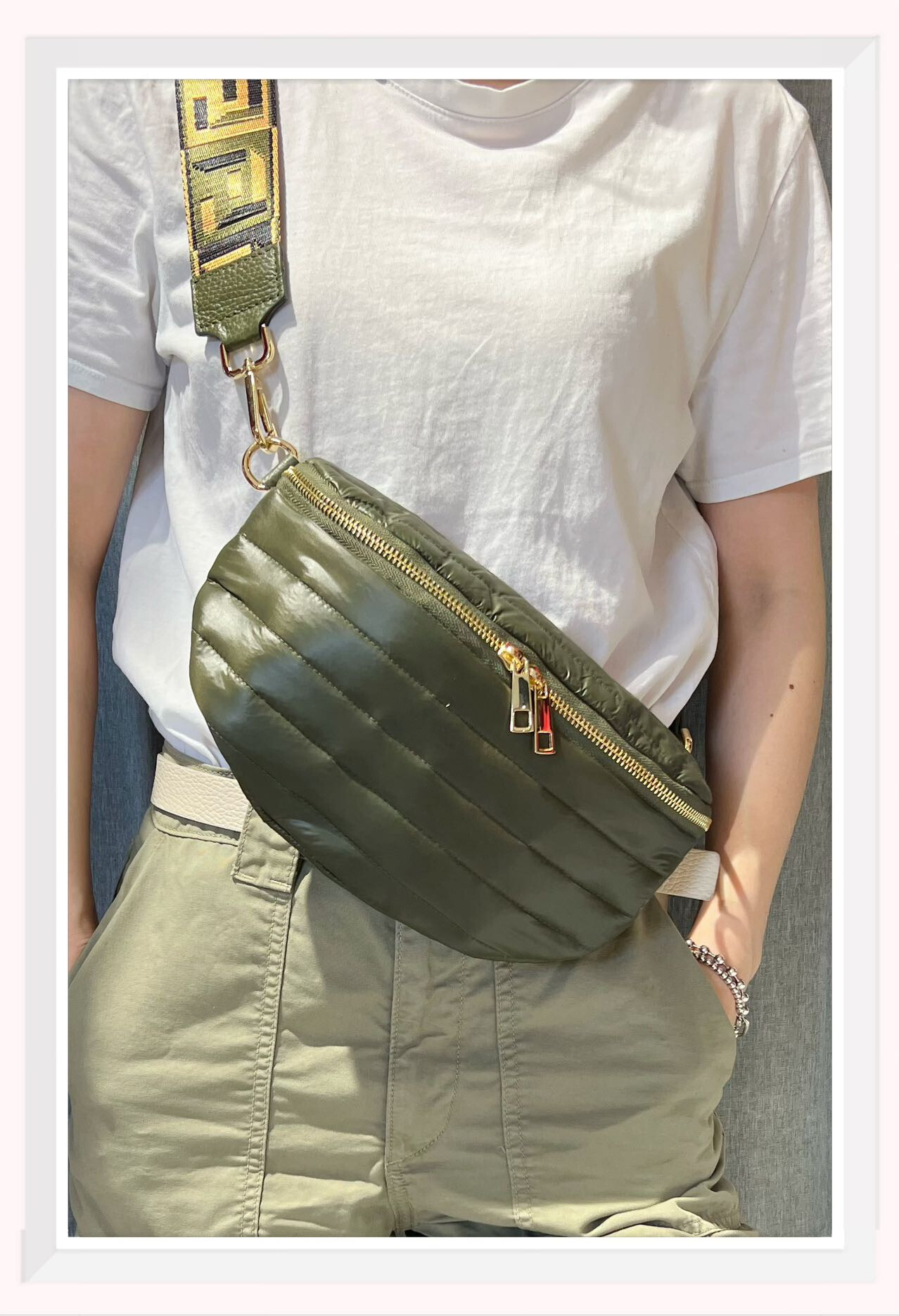 Grossista Z & Z - Borsa marsupio in piumino con tracolla inclusa