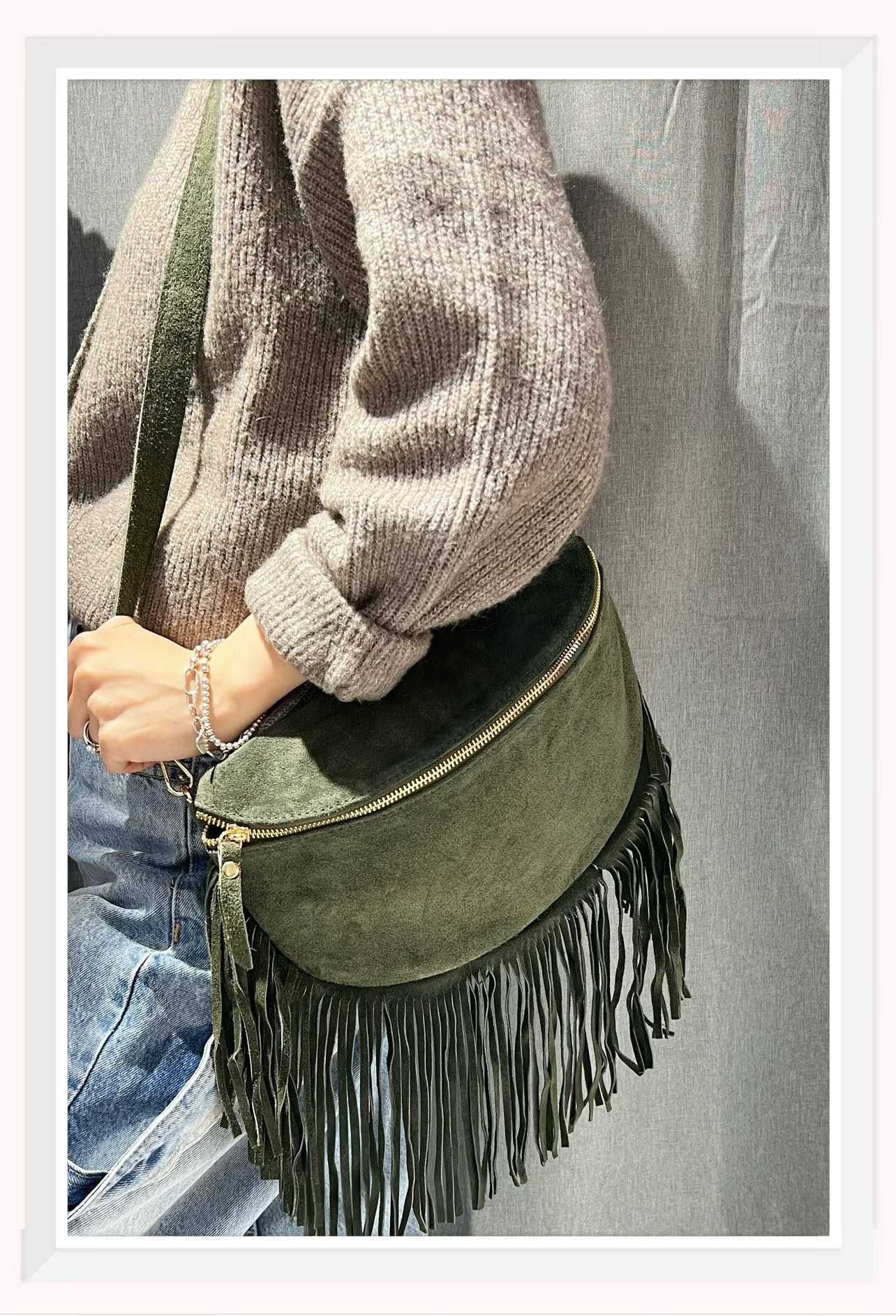 Wholesaler Z & Z - Daim banana bags fringes