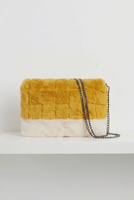Wholesaler Z & Z - Vegan Fur Crossbody Bag