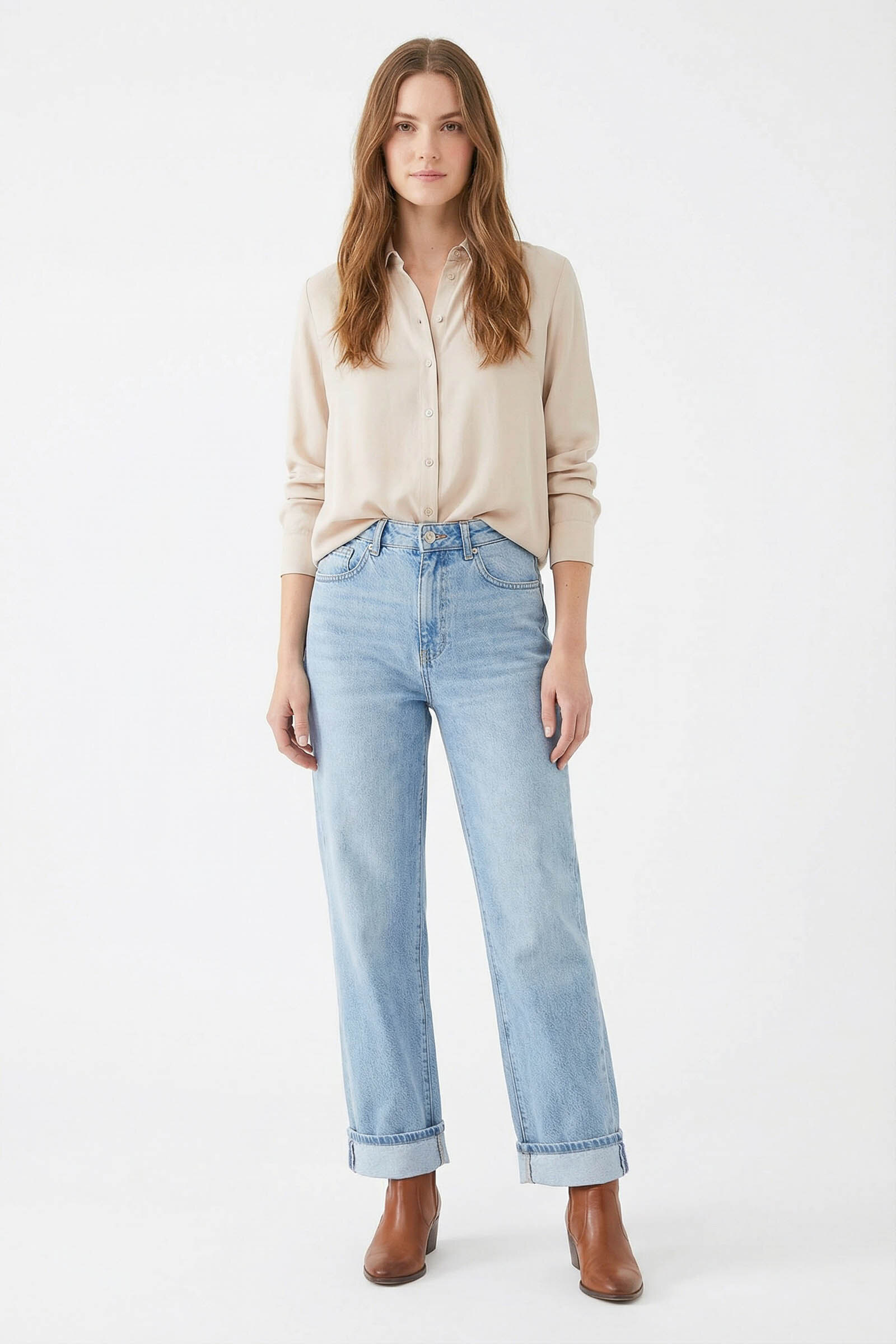 STRAIGHT CUFFED JEANS