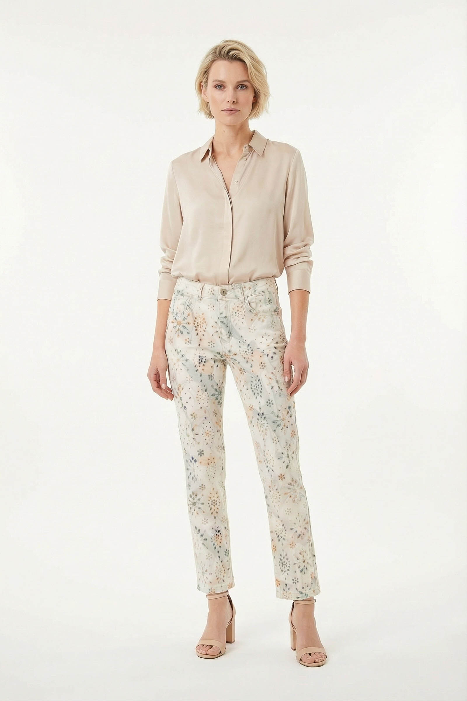 EMBROIDERED SLIM JEANS WITH PRINT